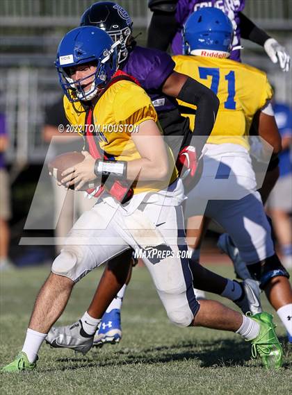 Thumbnail 3 in Bishop Amat vs Rancho Cucamonga (Scrimmage) photogallery.