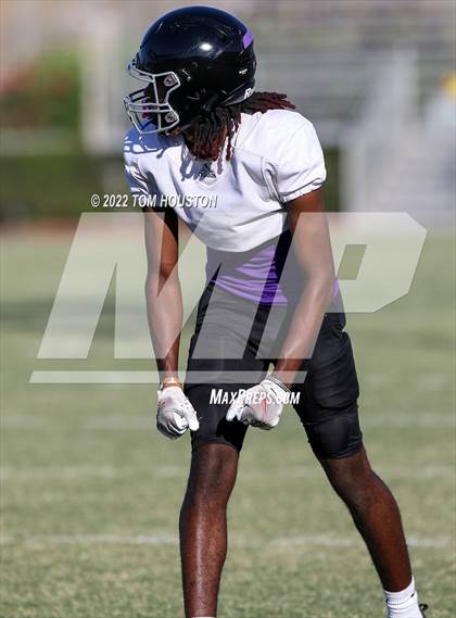 Thumbnail 2 in Bishop Amat vs Rancho Cucamonga (Scrimmage) photogallery.