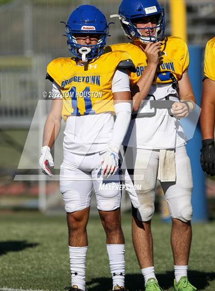 Thumbnail 3 in Bishop Amat vs Rancho Cucamonga (Scrimmage) photogallery.