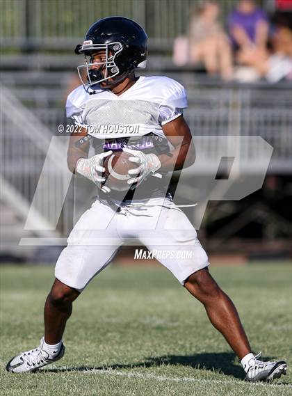 Thumbnail 2 in Bishop Amat vs Rancho Cucamonga (Scrimmage) photogallery.