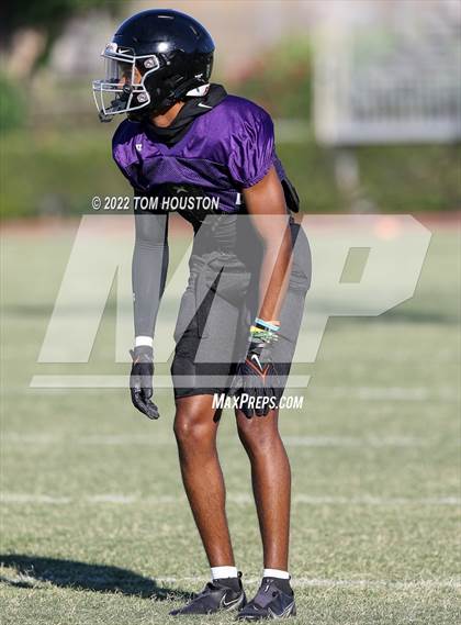 Thumbnail 3 in Bishop Amat vs Rancho Cucamonga (Scrimmage) photogallery.
