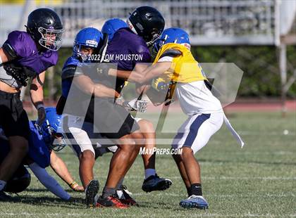 Thumbnail 1 in Bishop Amat vs Rancho Cucamonga (Scrimmage) photogallery.