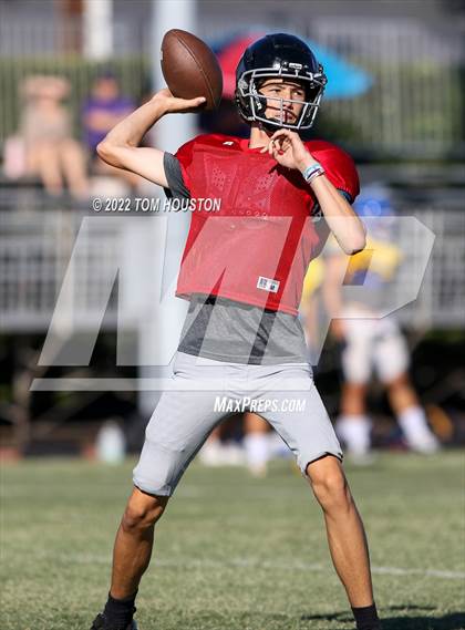 Thumbnail 3 in Bishop Amat vs Rancho Cucamonga (Scrimmage) photogallery.