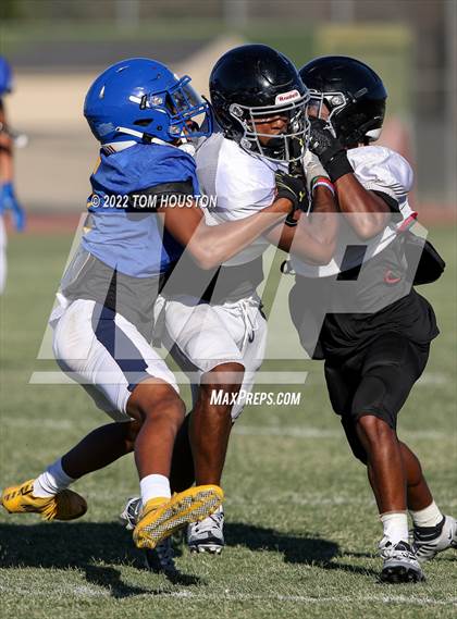 Thumbnail 1 in Bishop Amat vs Rancho Cucamonga (Scrimmage) photogallery.