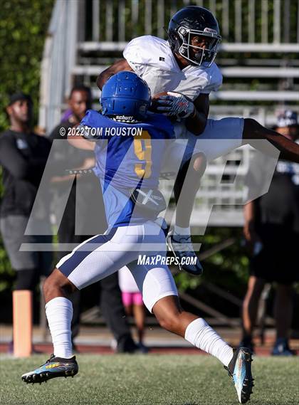 Thumbnail 1 in Bishop Amat vs Rancho Cucamonga (Scrimmage) photogallery.