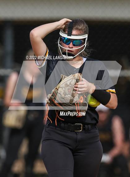 Thumbnail 2 in Red Bank Catholic @ St. John-Vianney photogallery.