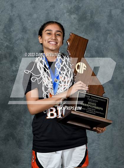 Thumbnail 3 in Central (CIF State D2 Award Photos) photogallery.
