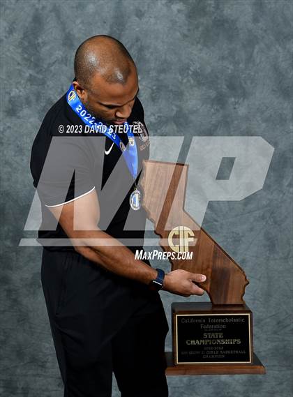 Thumbnail 1 in Central (CIF State D2 Award Photos) photogallery.