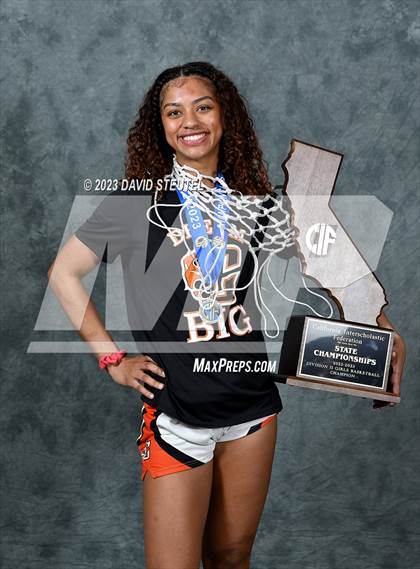 Thumbnail 2 in Central (CIF State D2 Award Photos) photogallery.