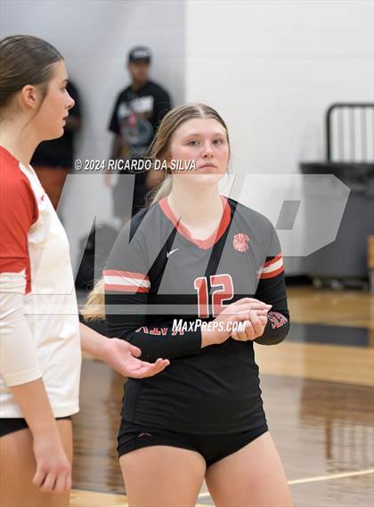 Thumbnail 2 in Paetow vs Katy photogallery.
