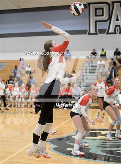Thumbnail 2 in Paetow vs Katy photogallery.