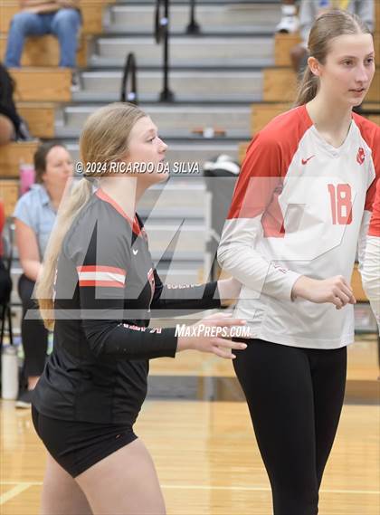 Thumbnail 2 in Paetow vs Katy photogallery.