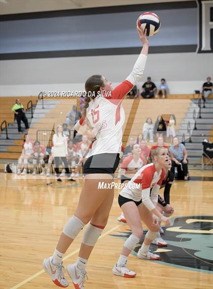 Thumbnail 3 in Paetow vs Katy photogallery.