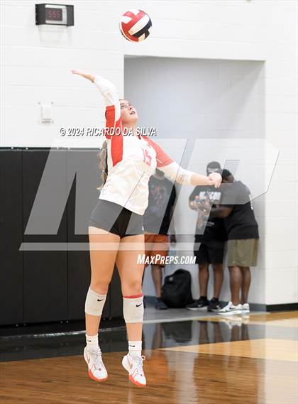 Thumbnail 2 in Paetow vs Katy photogallery.