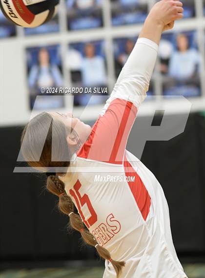 Thumbnail 3 in Paetow vs Katy photogallery.