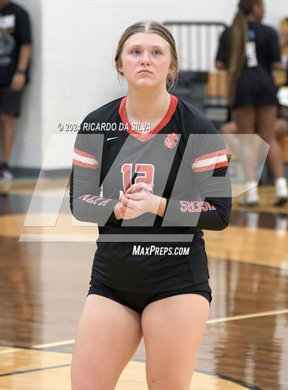 Thumbnail 3 in Paetow vs Katy photogallery.