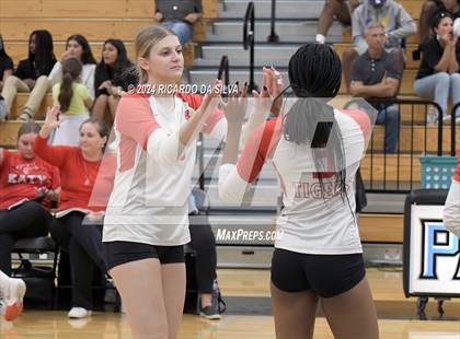 Thumbnail 3 in Paetow vs Katy photogallery.