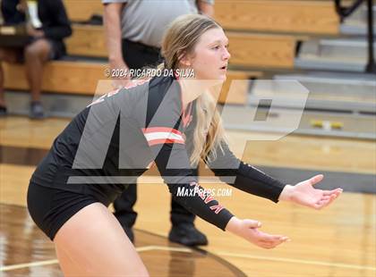Thumbnail 3 in Paetow vs Katy photogallery.