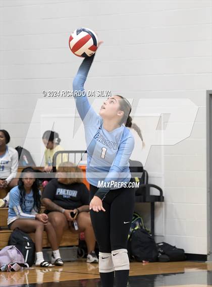 Thumbnail 3 in Paetow vs Katy photogallery.
