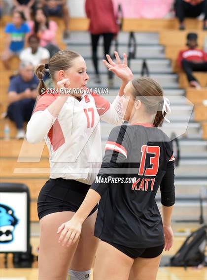 Thumbnail 1 in Paetow vs Katy photogallery.