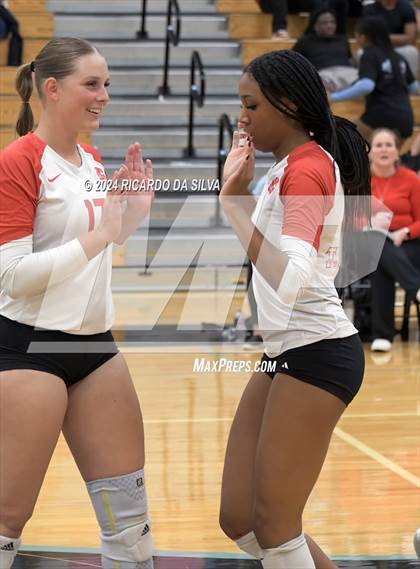 Thumbnail 3 in Paetow vs Katy photogallery.