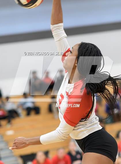 Thumbnail 1 in Paetow vs Katy photogallery.