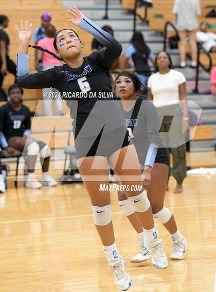 Thumbnail 3 in Paetow vs Katy photogallery.