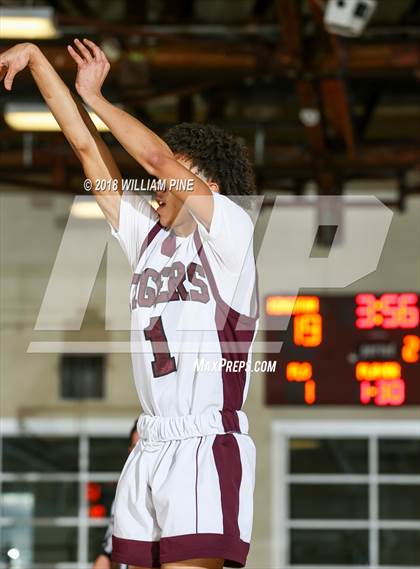 Thumbnail 3 in Troy vs Kingston photogallery.