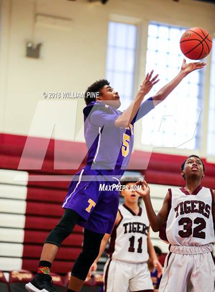 Thumbnail 2 in Troy vs Kingston photogallery.