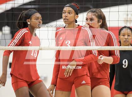Thumbnail 1 in Palos Verdes @ Lakewood (CIF SS Division 1 Playoff) photogallery.