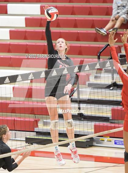 Thumbnail 3 in Palos Verdes @ Lakewood (CIF SS Division 1 Playoff) photogallery.