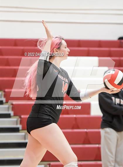 Thumbnail 1 in Palos Verdes @ Lakewood (CIF SS Division 1 Playoff) photogallery.