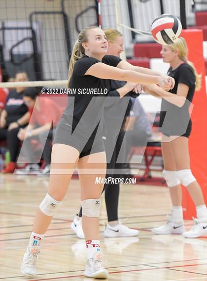 Thumbnail 1 in Palos Verdes @ Lakewood (CIF SS Division 1 Playoff) photogallery.