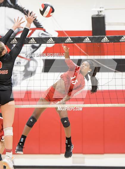 Thumbnail 1 in Palos Verdes @ Lakewood (CIF SS Division 1 Playoff) photogallery.