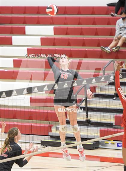 Thumbnail 3 in Palos Verdes @ Lakewood (CIF SS Division 1 Playoff) photogallery.