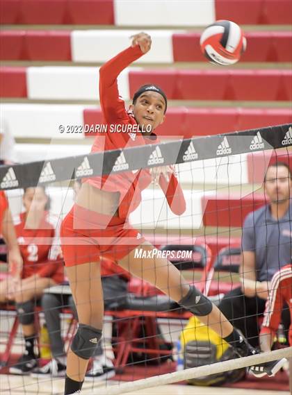 Thumbnail 2 in Palos Verdes @ Lakewood (CIF SS Division 1 Playoff) photogallery.