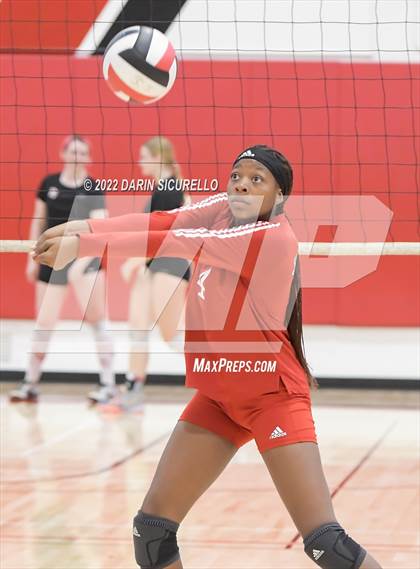 Thumbnail 3 in Palos Verdes @ Lakewood (CIF SS Division 1 Playoff) photogallery.