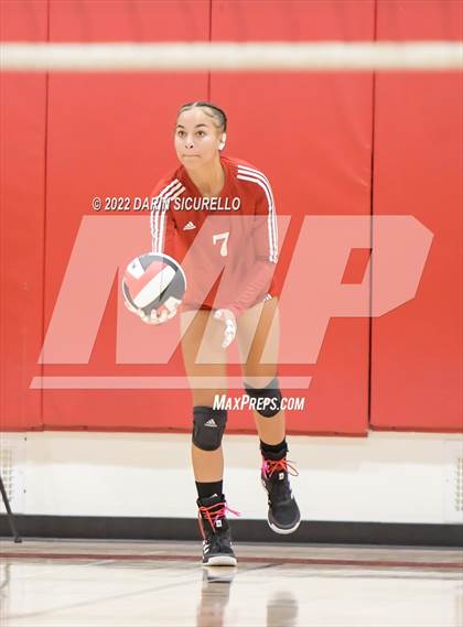 Thumbnail 1 in Palos Verdes @ Lakewood (CIF SS Division 1 Playoff) photogallery.