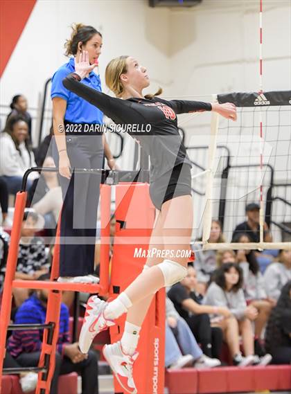 Thumbnail 2 in Palos Verdes @ Lakewood (CIF SS Division 1 Playoff) photogallery.