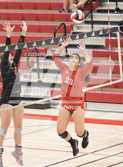 Thumbnail 2 in Palos Verdes @ Lakewood (CIF SS Division 1 Playoff) photogallery.