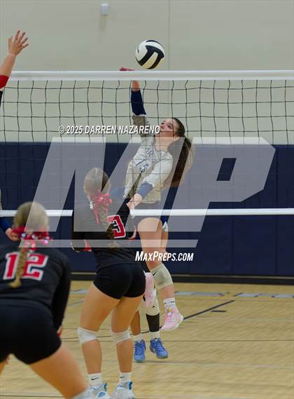 Thumbnail 3 in St. Edwards @ Brevard Heat (FHSAA 1A Region 2 Final) photogallery.