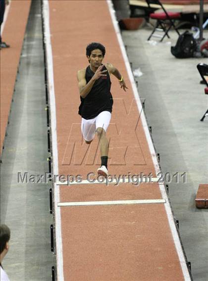 Thumbnail 2 in Run For The Dream California Indoor Invitational (Boys Field Events) photogallery.