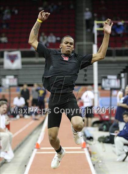 Thumbnail 1 in Run For The Dream California Indoor Invitational (Boys Field Events) photogallery.