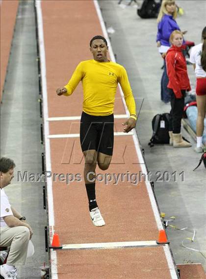 Thumbnail 2 in Run For The Dream California Indoor Invitational (Boys Field Events) photogallery.