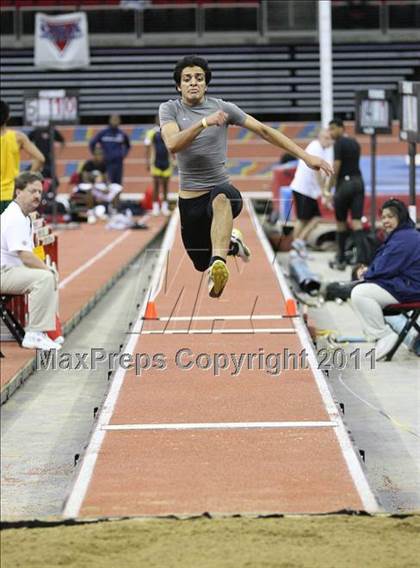 Thumbnail 1 in Run For The Dream California Indoor Invitational (Boys Field Events) photogallery.