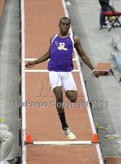Thumbnail 2 in Run For The Dream California Indoor Invitational (Boys Field Events) photogallery.
