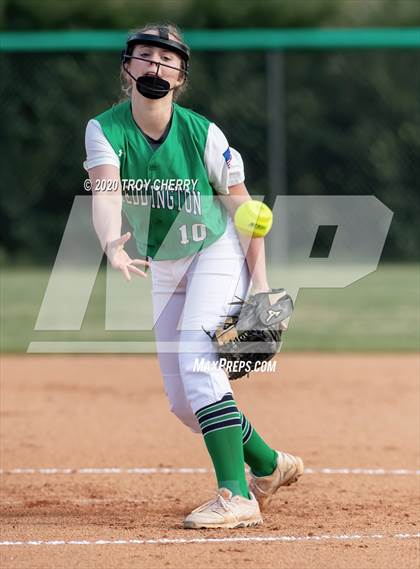 Thumbnail 3 in Central @ Weddington photogallery.