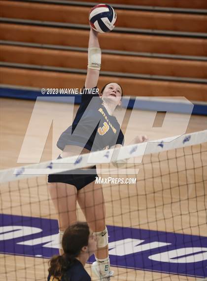 Thumbnail 3 in Notre Dame Academy vs Campbell Co. photogallery.