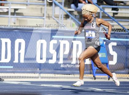 Thumbnail 1 in Bob Hayes Invitational (4x100m) photogallery.