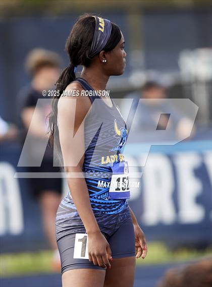 Thumbnail 3 in Bob Hayes Invitational (4x100m) photogallery.